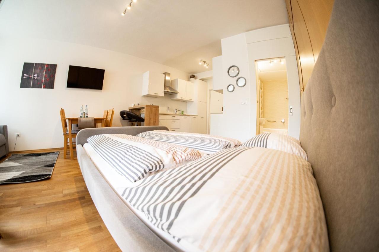 Flow Apartments Astoria Merano Bagian luar foto