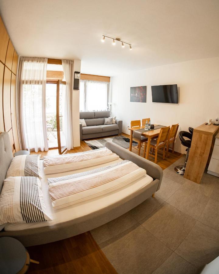 Flow Apartments Astoria Merano Bagian luar foto