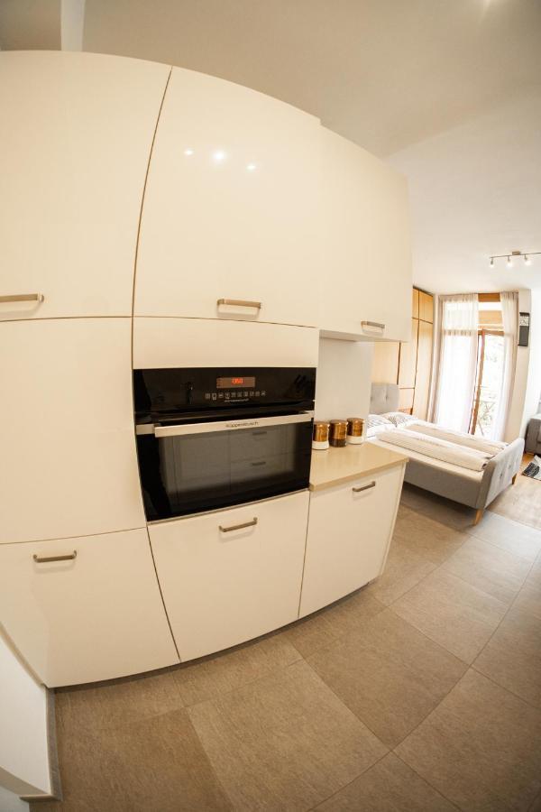 Flow Apartments Astoria Merano Bagian luar foto